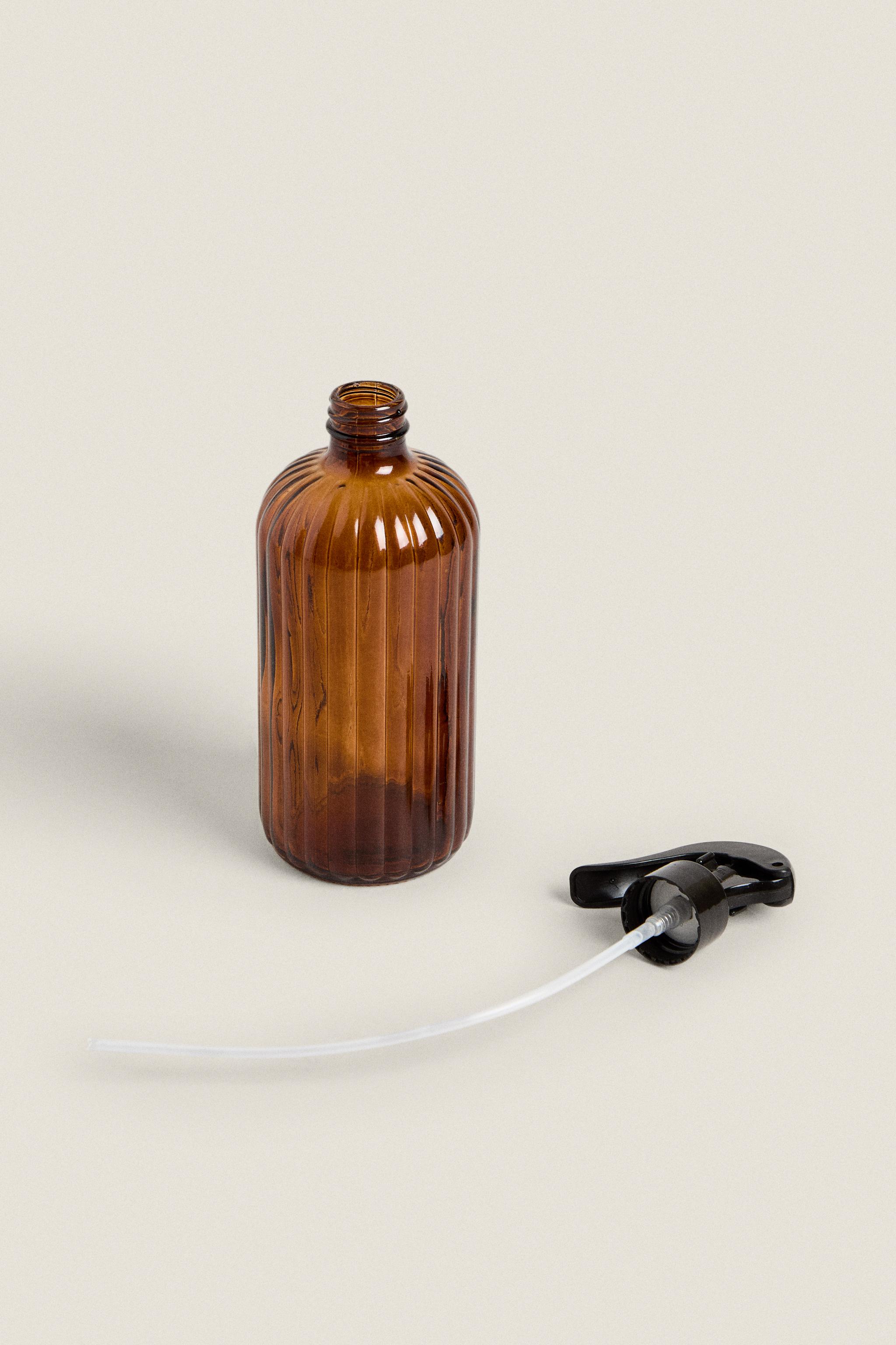 (16.91 oz) REFILLABLE GLASS SPRAY BOTTLE